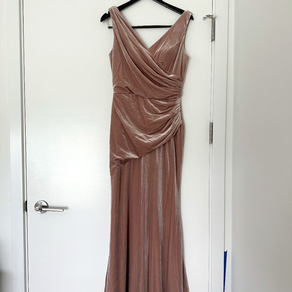 REVELRY Dawson Velvet Bridesmaid Dress - Gold Champagne Size 10